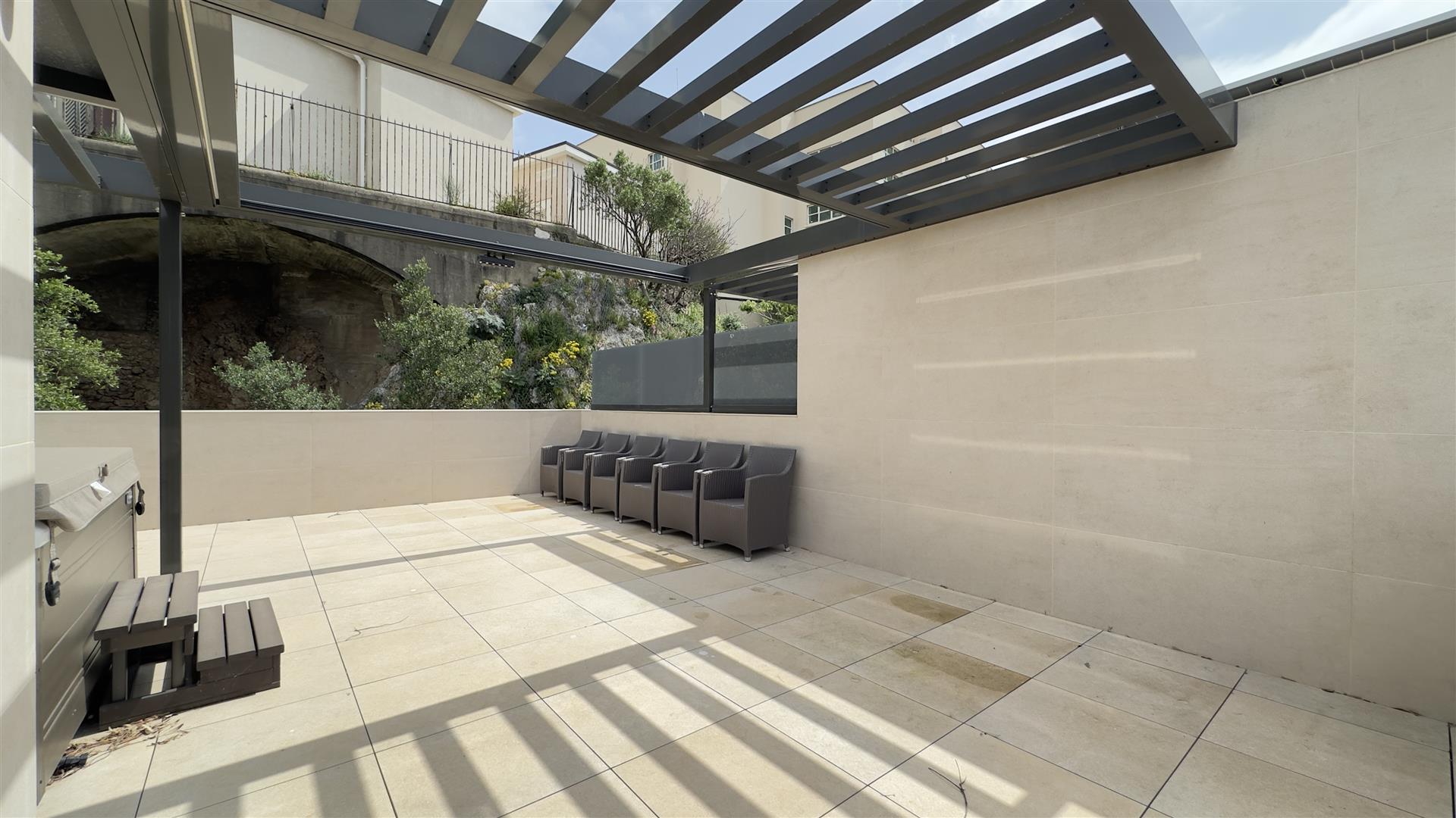 Image of House - 4 Bedrooms - 4 Bathrooms for Rental in North Gorge-Gibraltar, Image 15